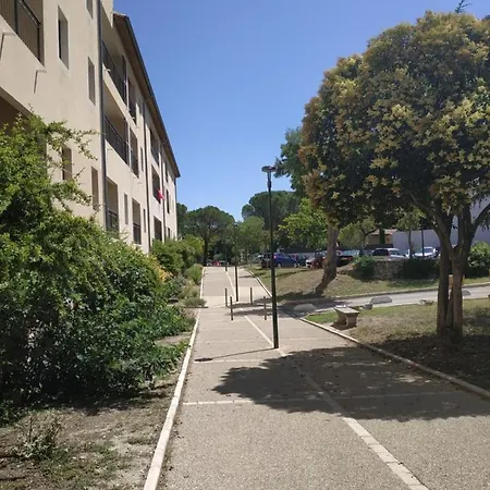 Sejour Evasion A Uzes Apartamento Exterior foto