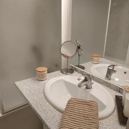 Sejour Evasion A Uzes Apartamento Exterior foto
