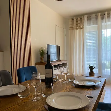 Sejour Evasion A Uzes Apartamento Exterior foto